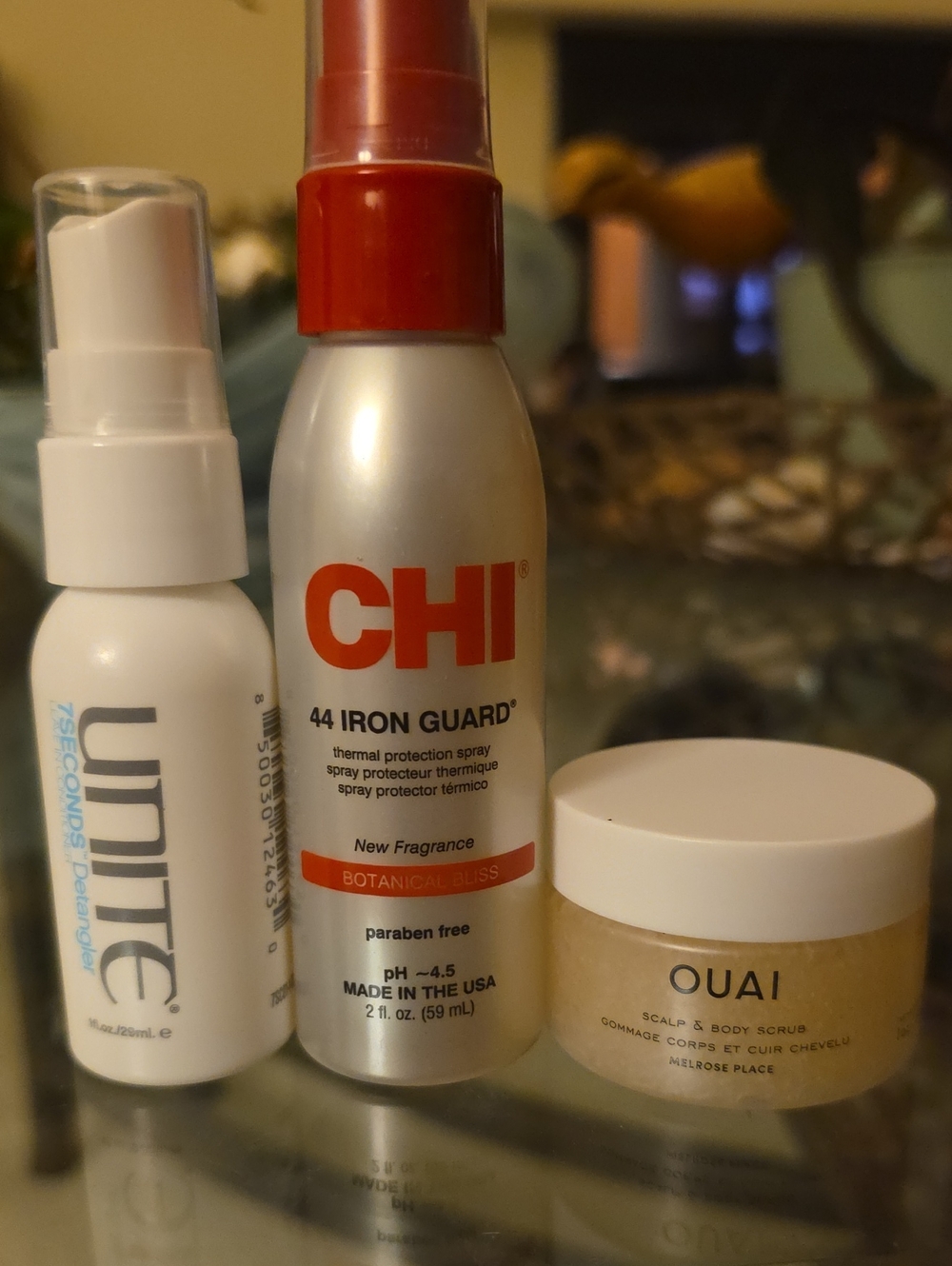 44 Iron Guard Thermal Protection& Unite Detangler & Ouai Scalp & Body Scrub Mini